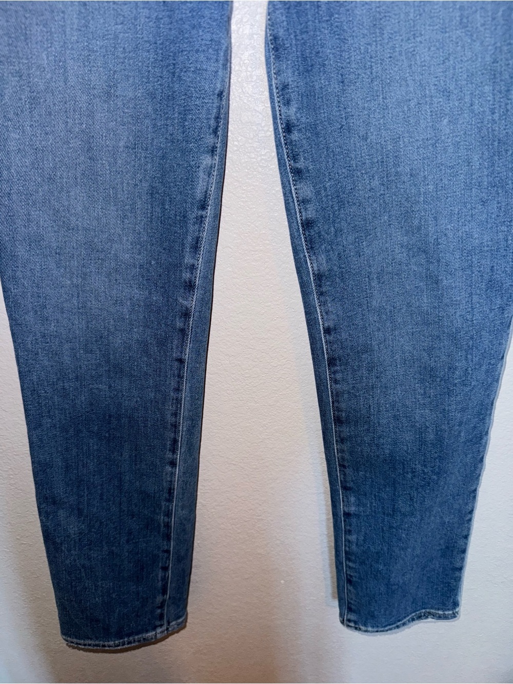 PAIGE Hoxton Slim Jeans in Medium Blue Size 25 🧡 - Picture 3 of 13